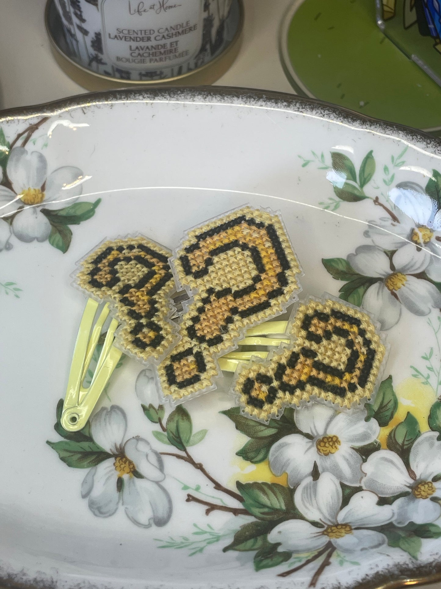 Retro Emote Pins