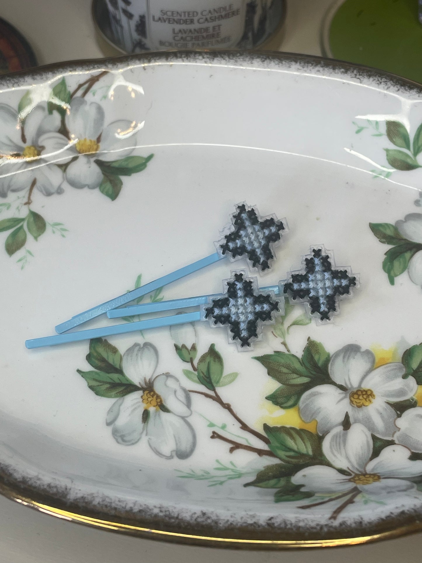 Retro Emote Pins
