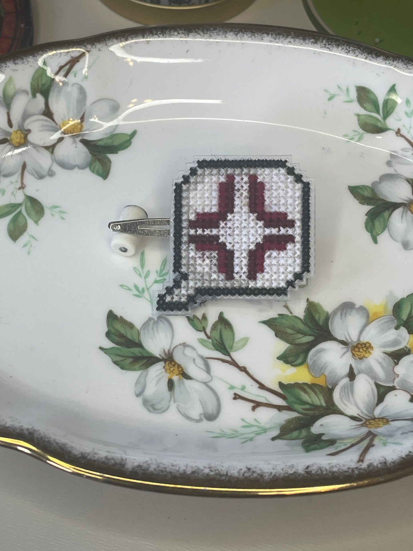 Retro Emote Pins