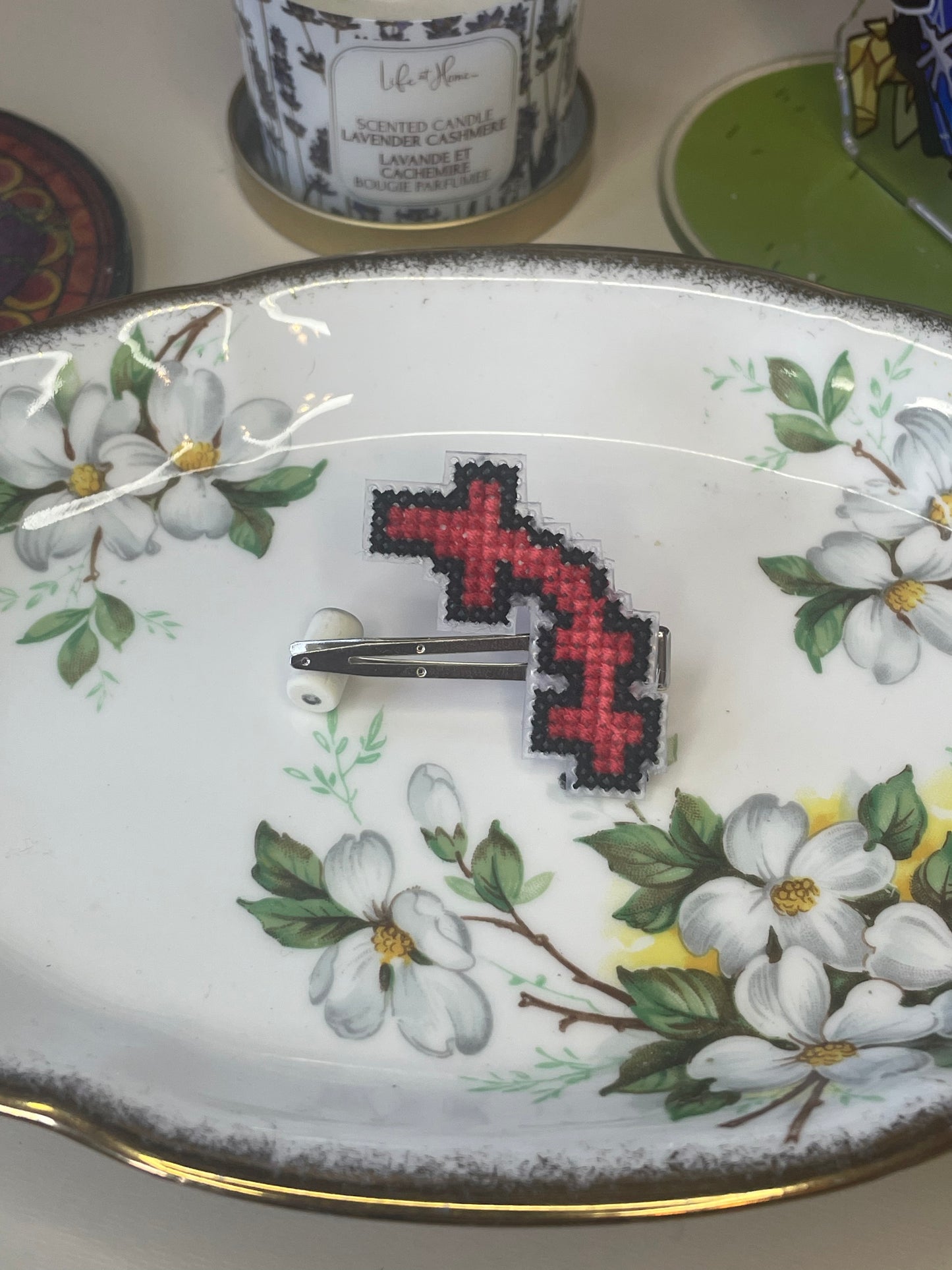 Retro Emote Pins