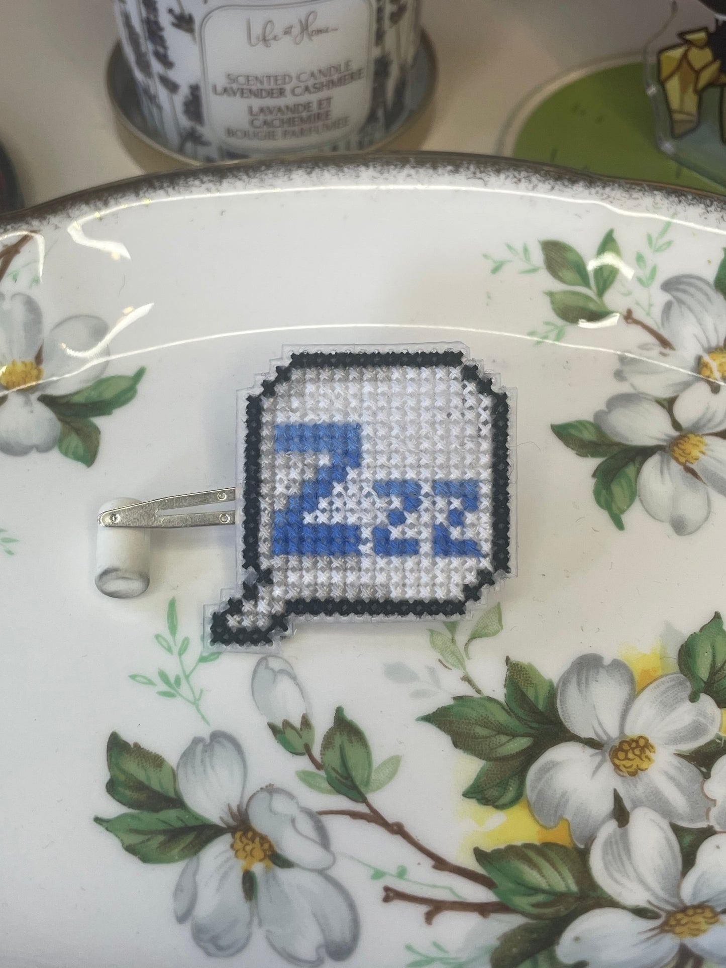Retro Emote Pins